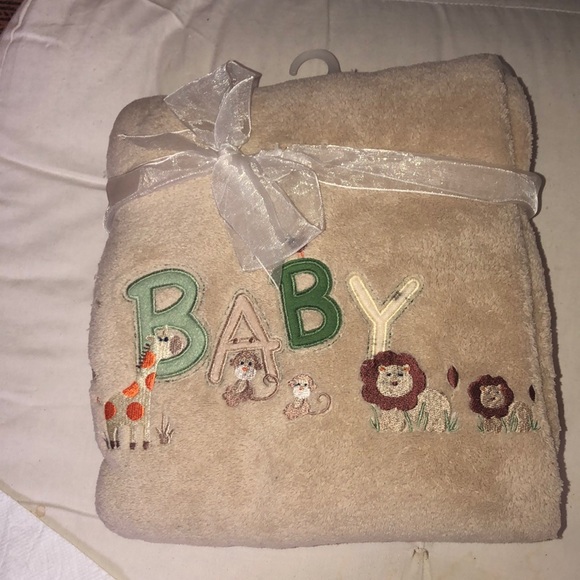 5 PIECE SET W/2 Totes w/Baby Items Included! See Note on CHANGES - Picture 2 of 7